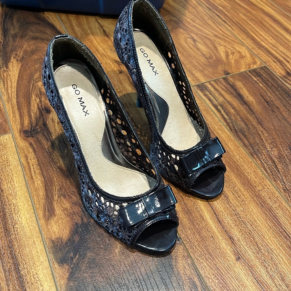 Adorable dress shoes